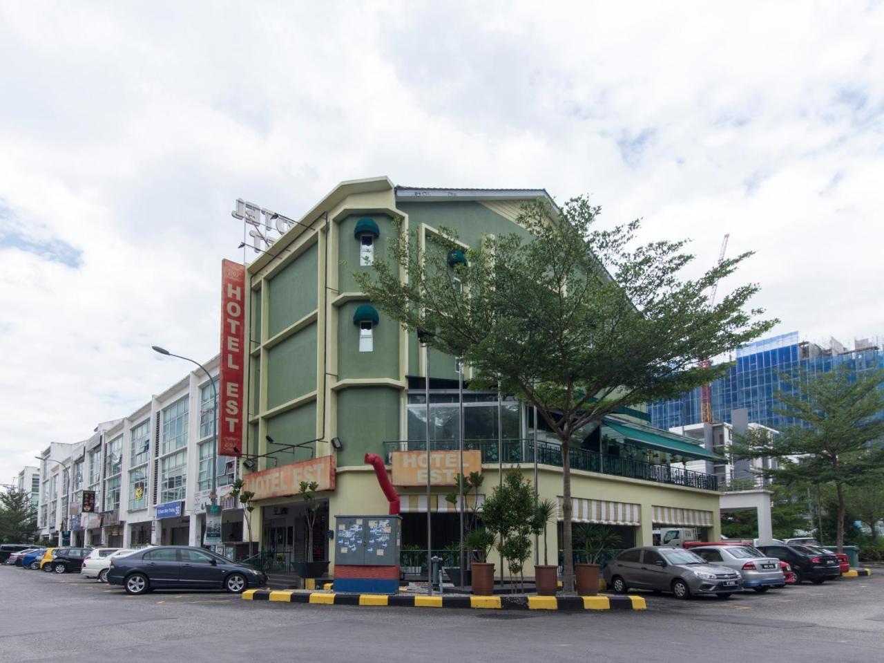 Oyo 604 Hotel Est Equine Park Seri Kembangan Exteriér fotografie